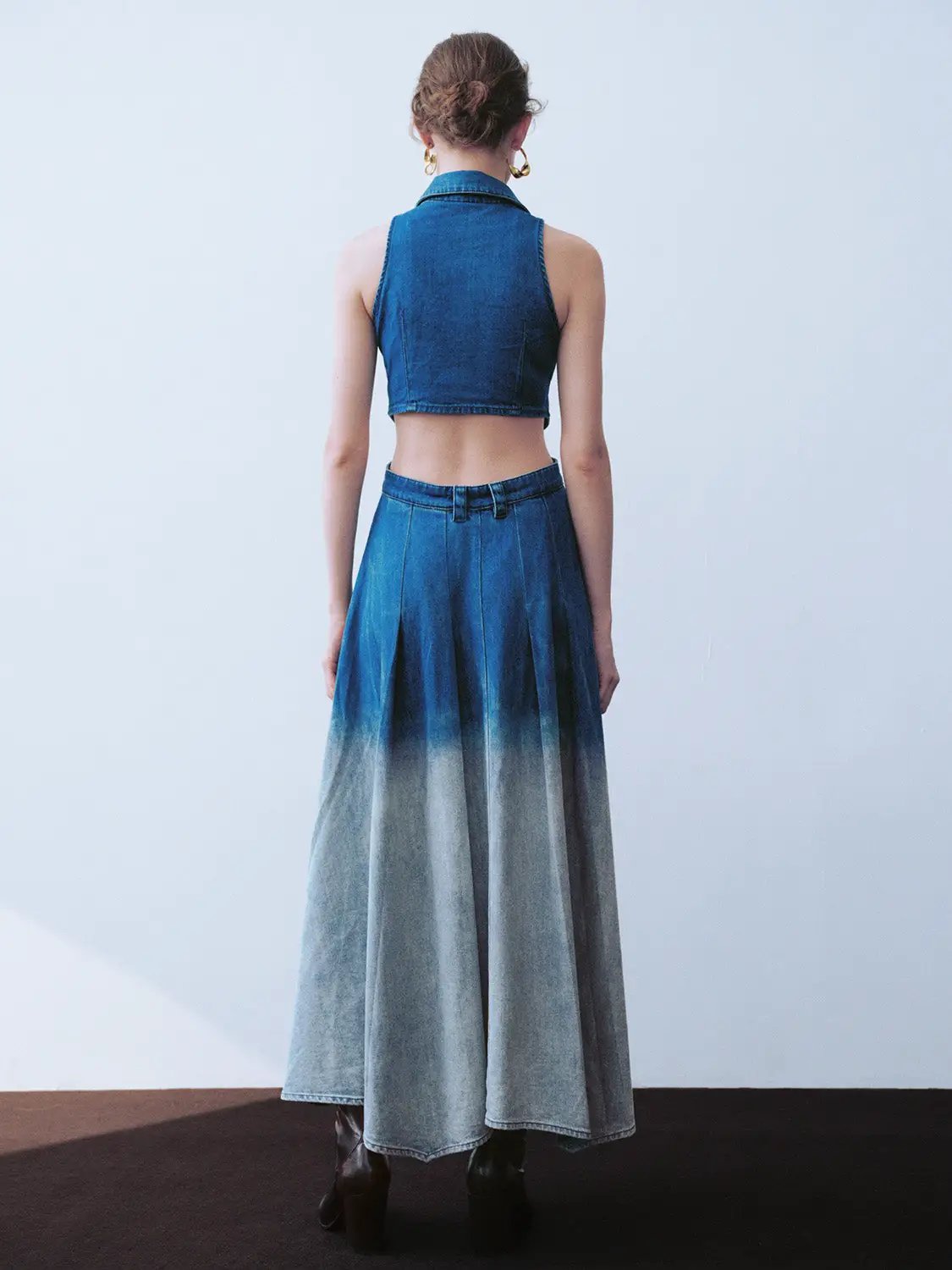 Gradient Cut-Out Sleeveless Denim Dress by Urban Revivo Fashion