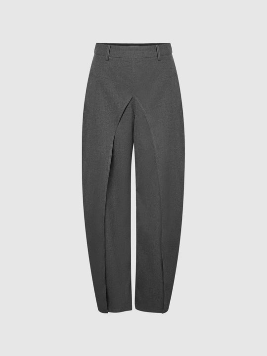 Weite Hosen mit Schlitz vorn, Drapierung, hohem Bund und weitem Bein