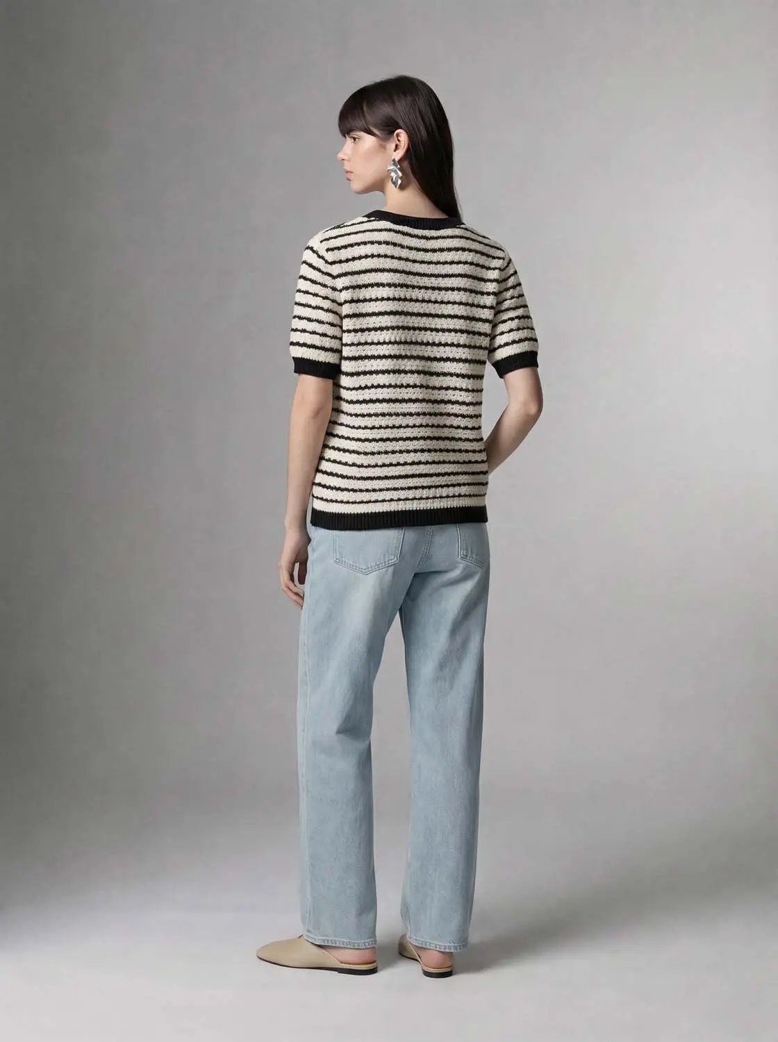 Round Neck Striped Knit Short Sleeve Cotton T-Shirt with cream and black stripes