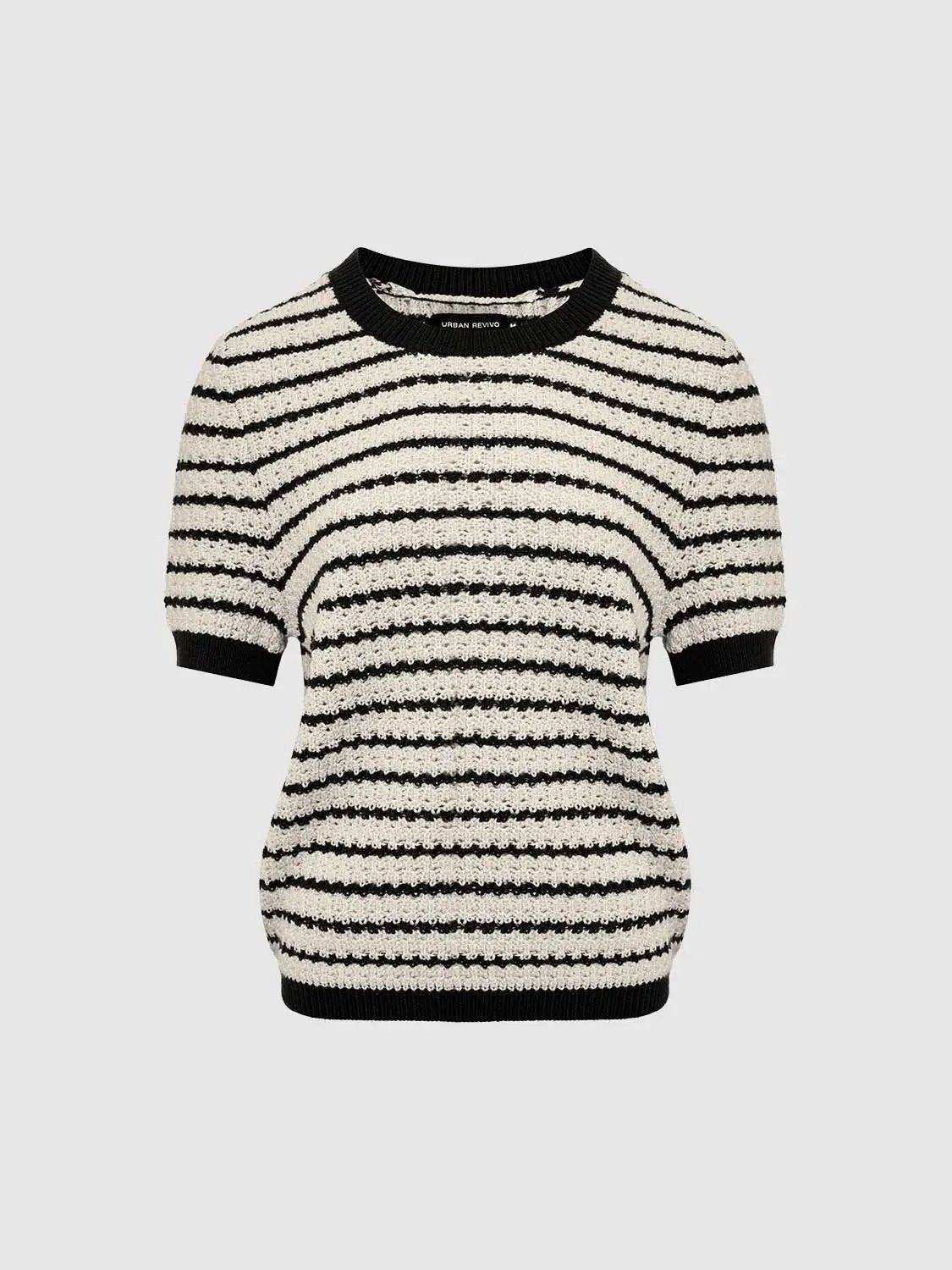 Round-neck striped knit cotton T-shirt with black and cream horizontal stripes, short sleeves, Urban Revivo Fashion.