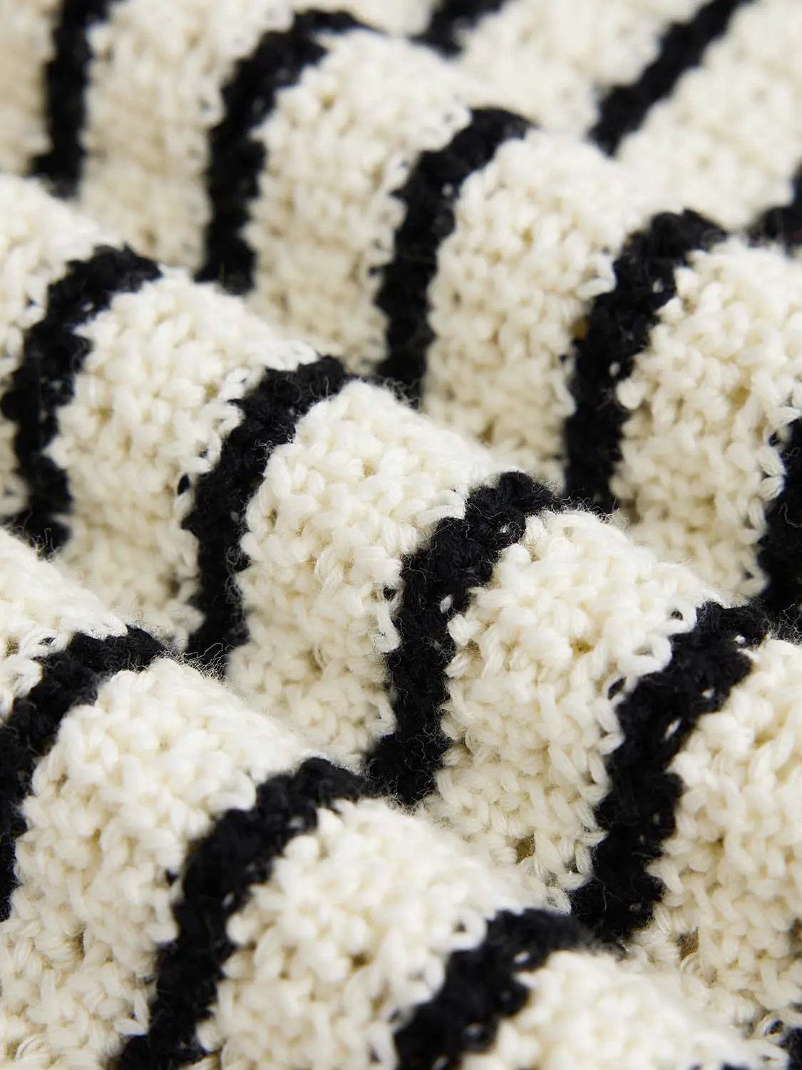 Round neck striped knit cotton T-shirt by Urban Revivo Fashion; white with black stripes