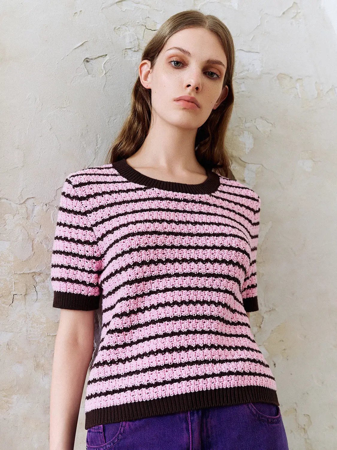 Cotton striped textured knit rib-trim T-shirt in pink with dark brown stripes, short sleeves