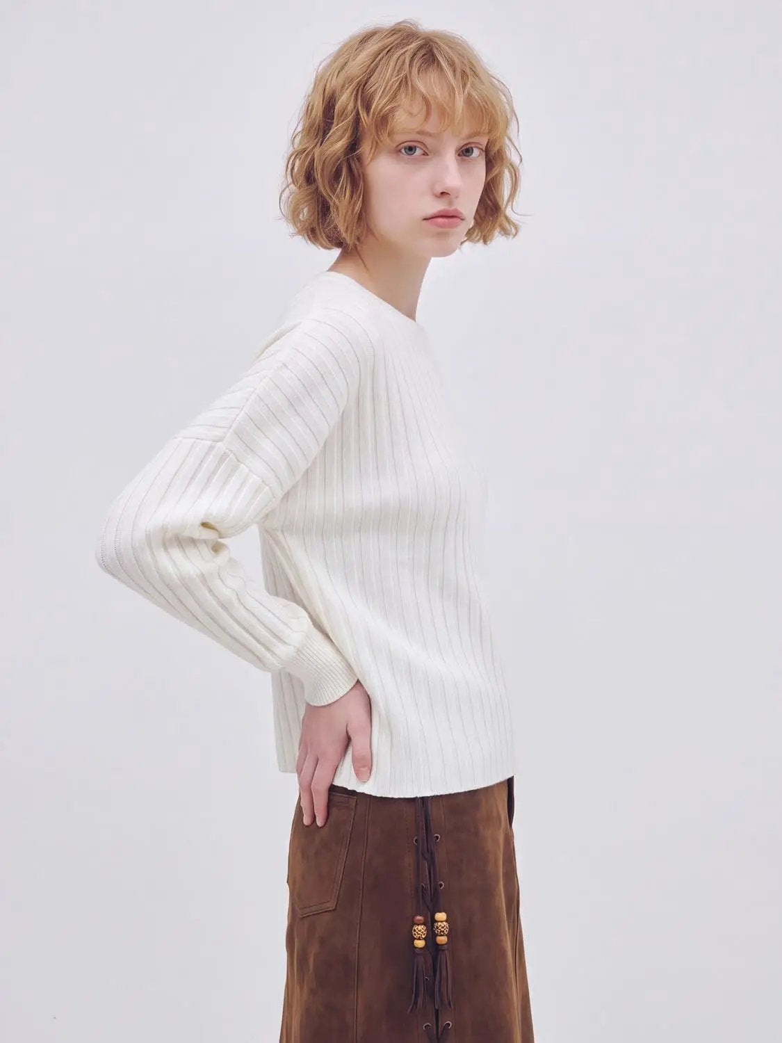 Long sleeve knitted T-shirt in white with ribbed texture