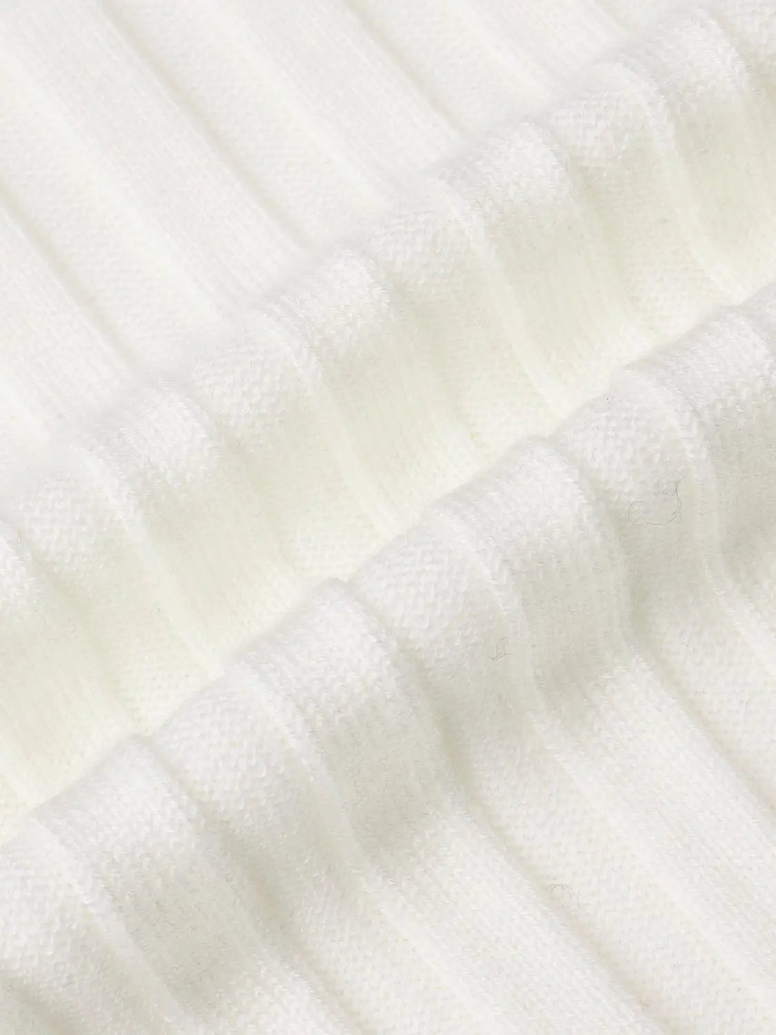 Long Sleeve Knitted T-Shirts fabric in ivory white; close-up ribbed knit texture