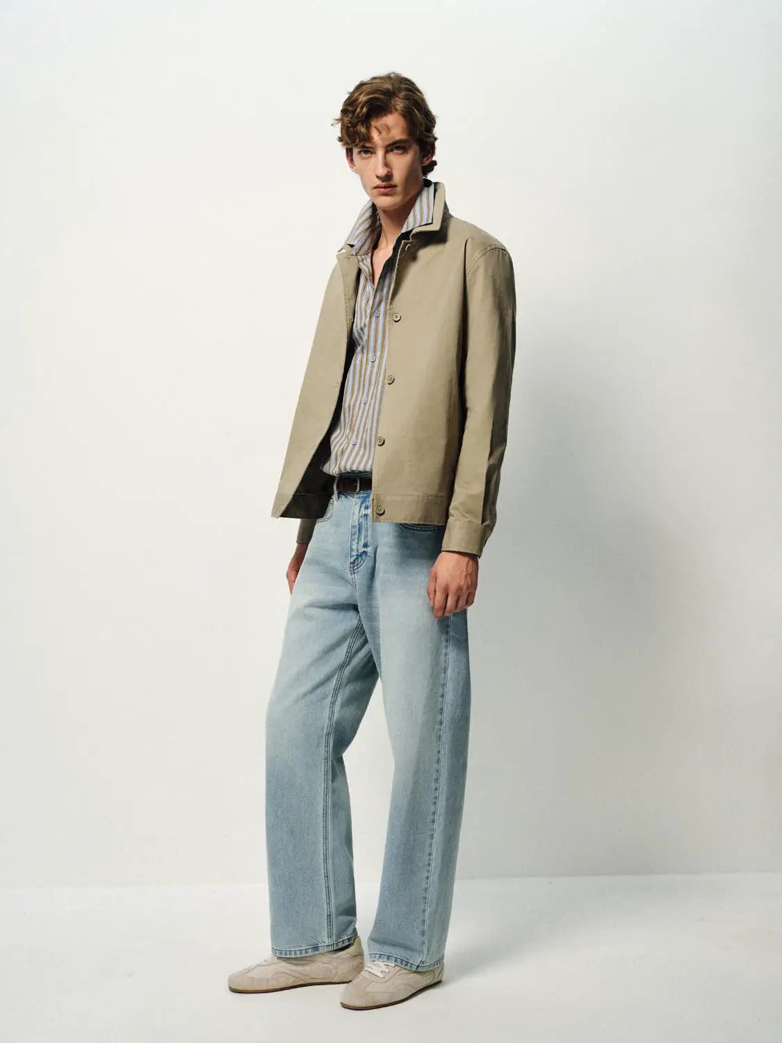 Jeans by Urban Revivo Fashion, light-wash denim with a relaxed wide-leg fit