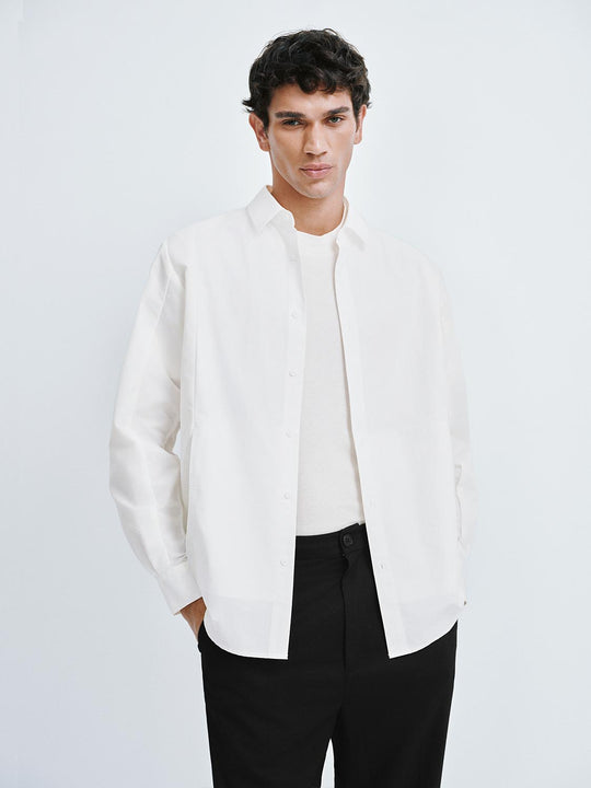 Hemden mit lockerer Passform und Knopfleiste