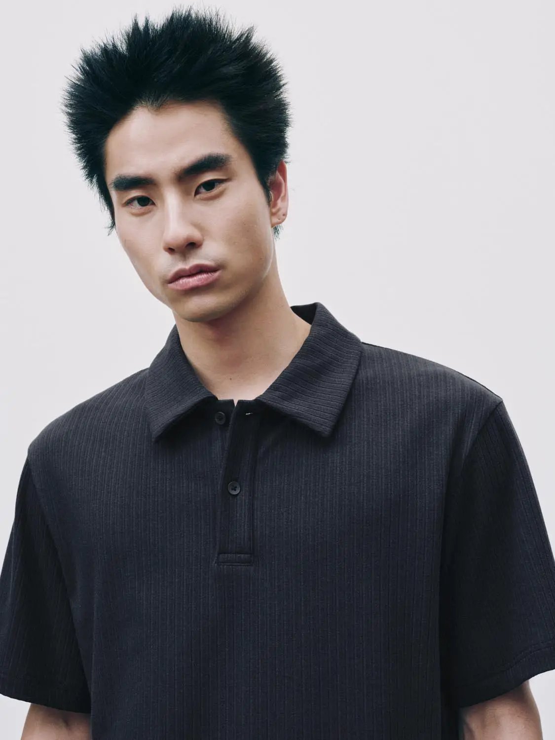 Polo shirt in dark charcoal ribbed fabric by Urban Revivo Fashion