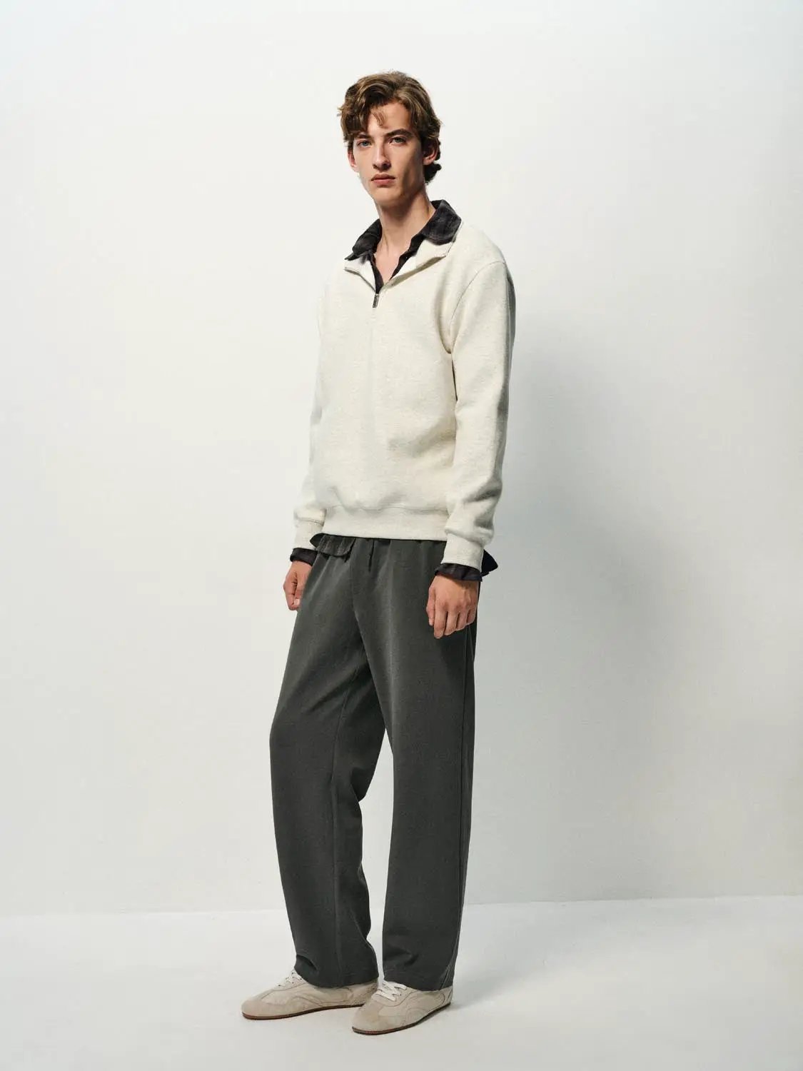 Sweatshirt, cream fleece with black collar, Urban Revivo Fashion