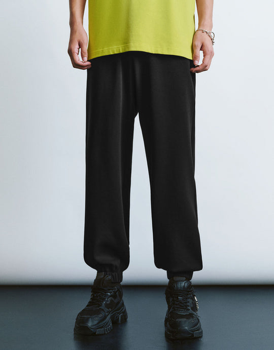 Pantalones deportivos con cordón en la cintura