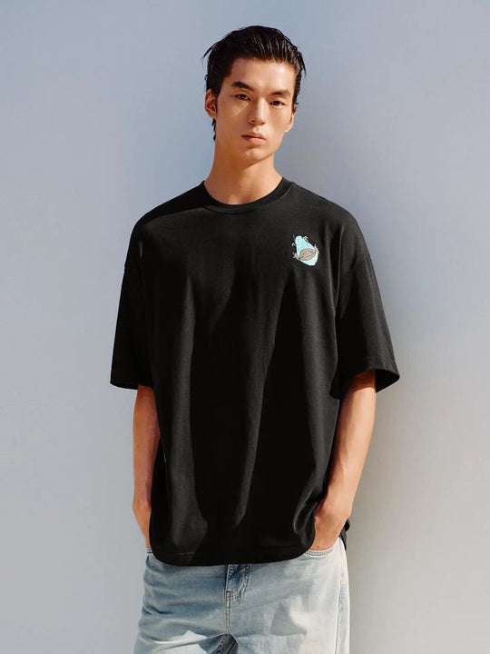 T-shirt in cotone a maniche corte con ricamo e scollo rotondo