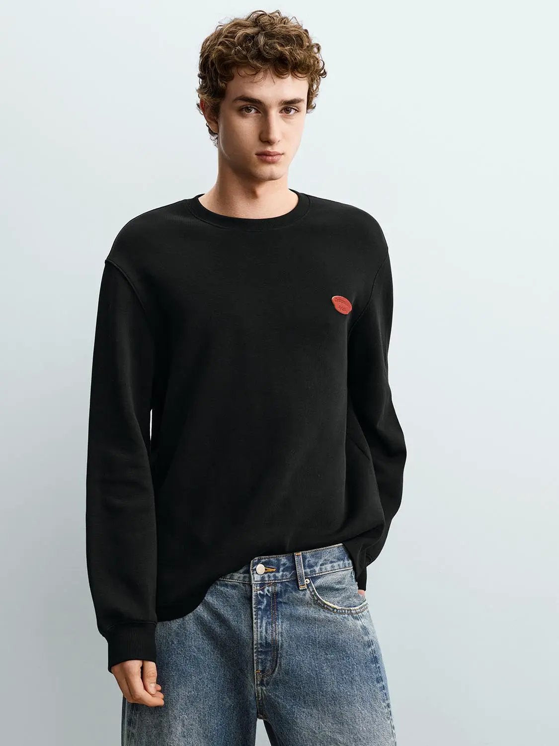 Sweatshirt Urban Revivo Fashion black with red chest patch, long-sleeve