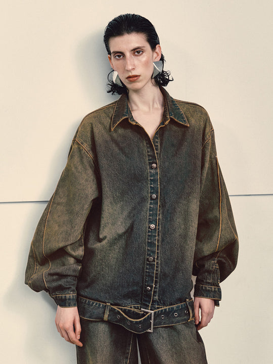 Camicia in denim larga e rovinata