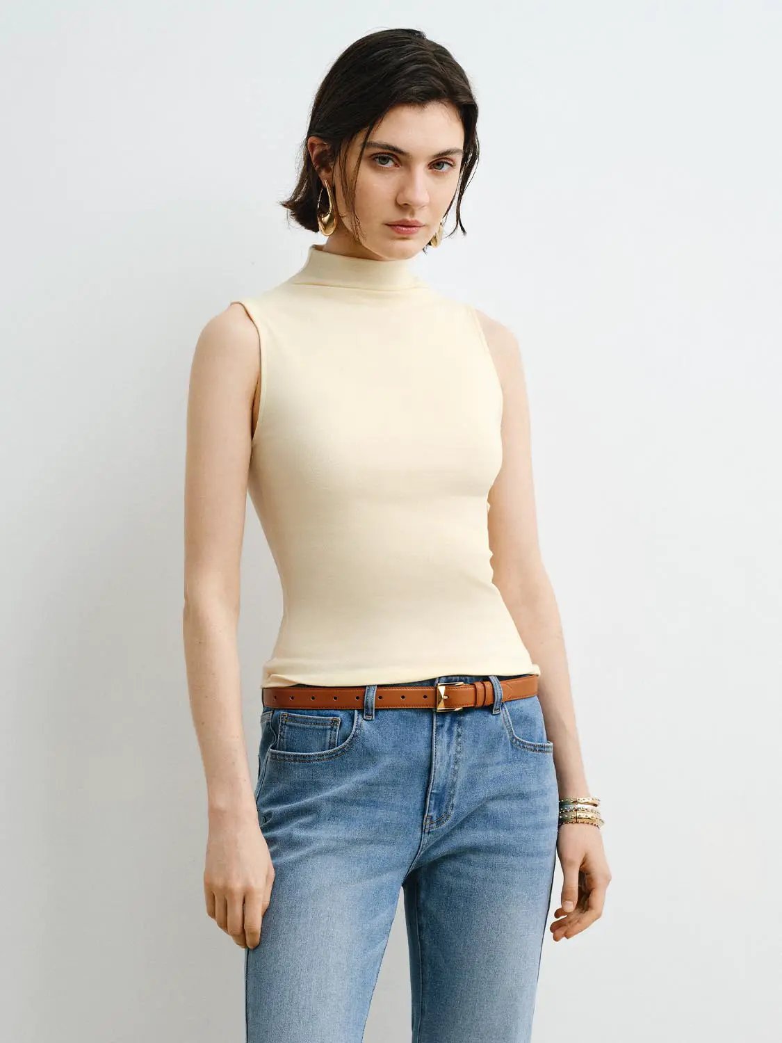 Tank Top cream sleeveless mock-neck by Urban Revivo Fashion