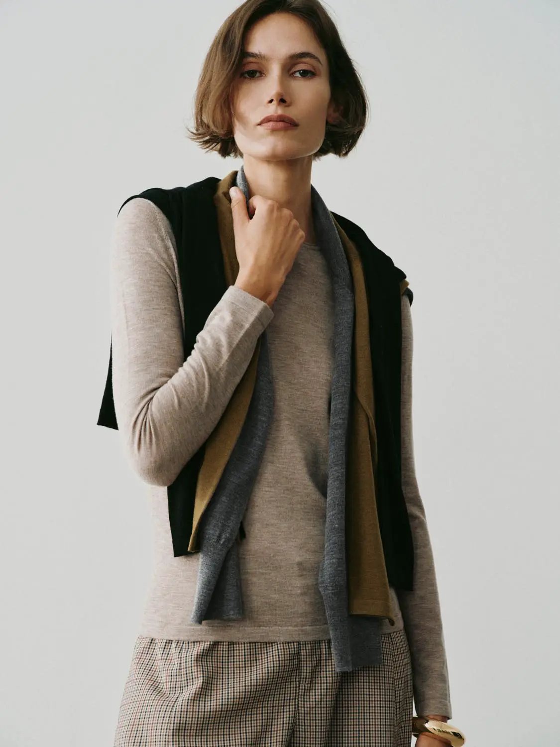 Knit T-Shirt by Urban Revivo Fashion in beige knitted fabric.
