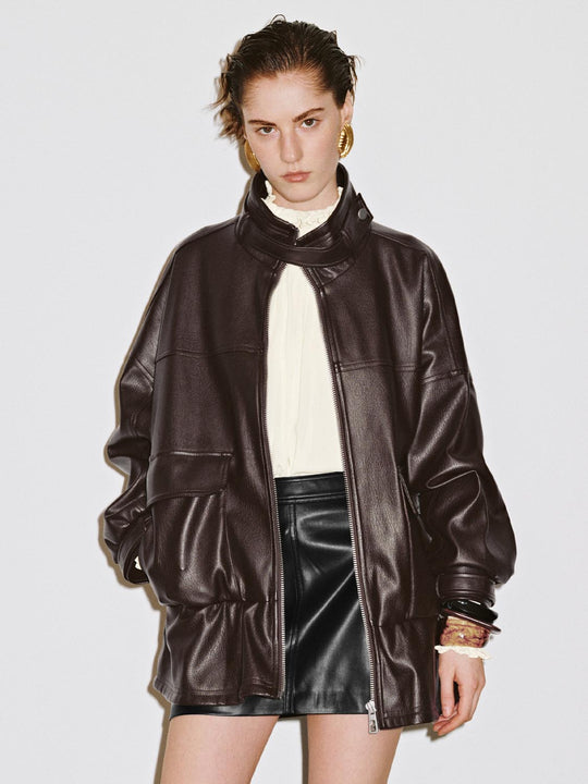 Jacken aus veganem Leder mit durchgehendem Reißverschluss und Stehkragen