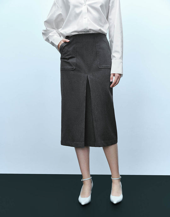 Gerader Midirock mit Schlitz am Saum