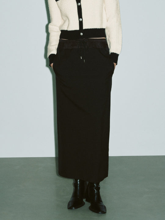 Jupe droite mi-longue avec cordon de serrage à la taille