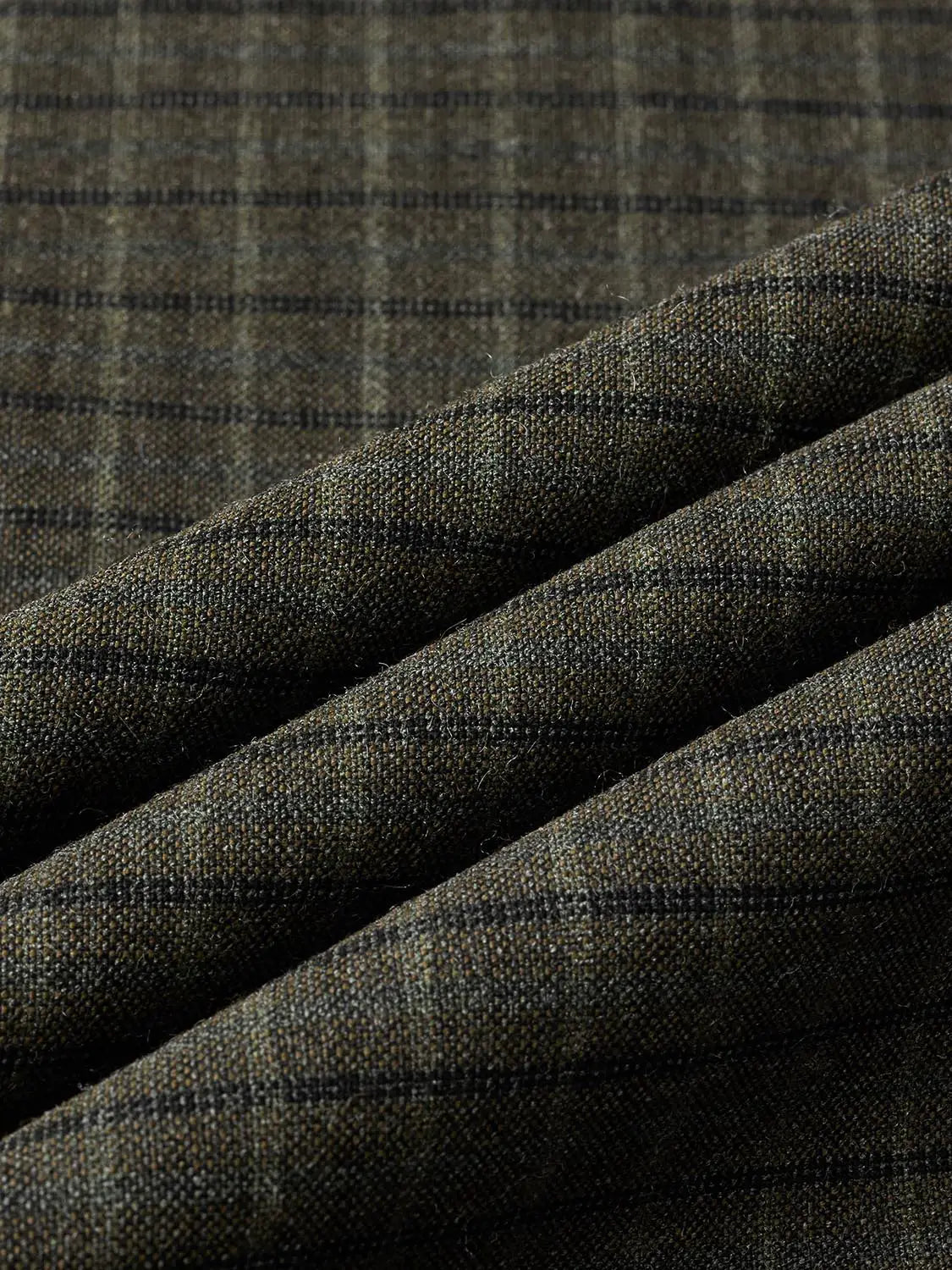 Wide-Leg Pants fabric close-up in brown tweed by Urban Revivo.