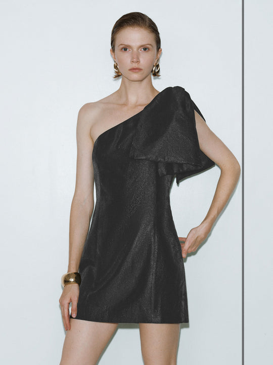 Abiti monospalla a trapezio