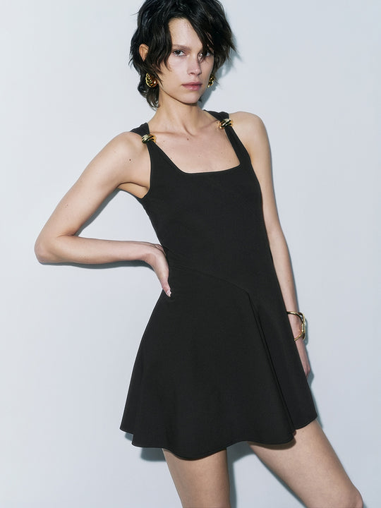 Mini abiti con accenti metallici