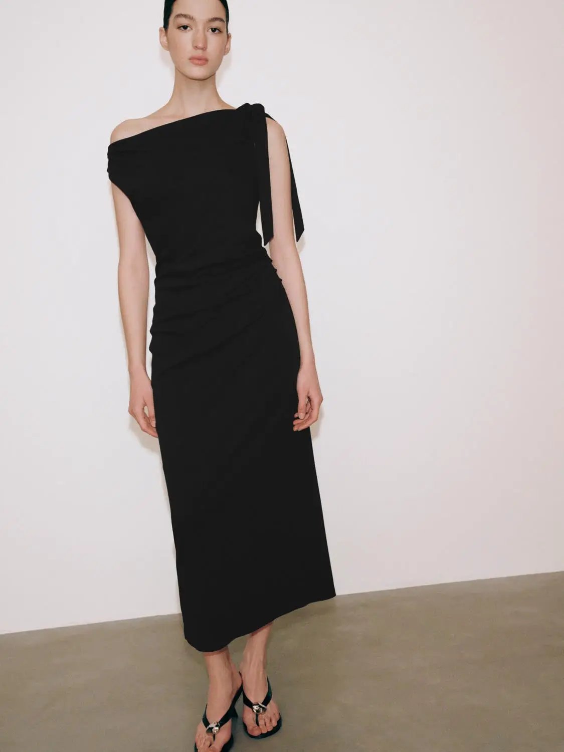Sleeveless Ruched Tie Detail Straight Midi Dresses by Urban Revivo Fashion