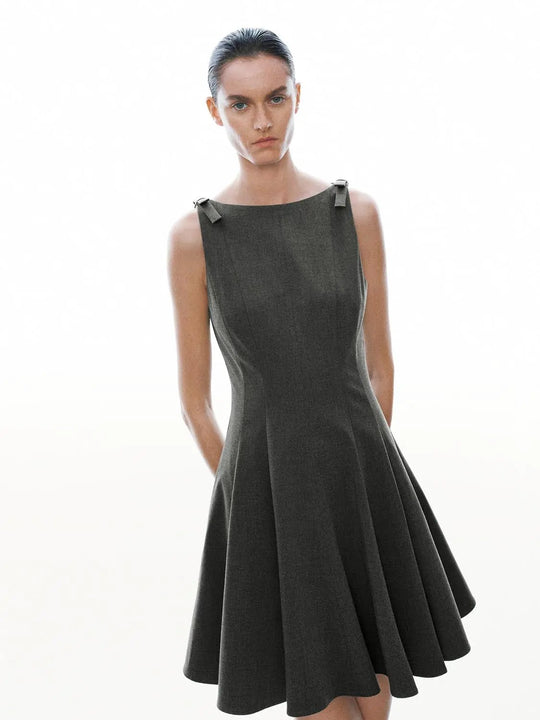 Seamed Sleeveless A-Line Midi Elegant Dresses
