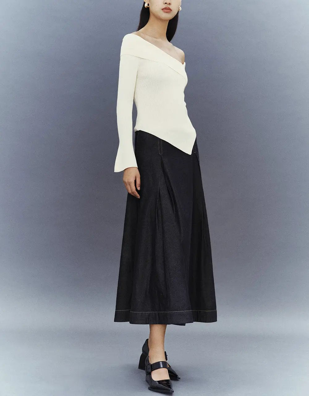A-Line Midi Stretch Skirt in black denim by Urban Revivo Fashion