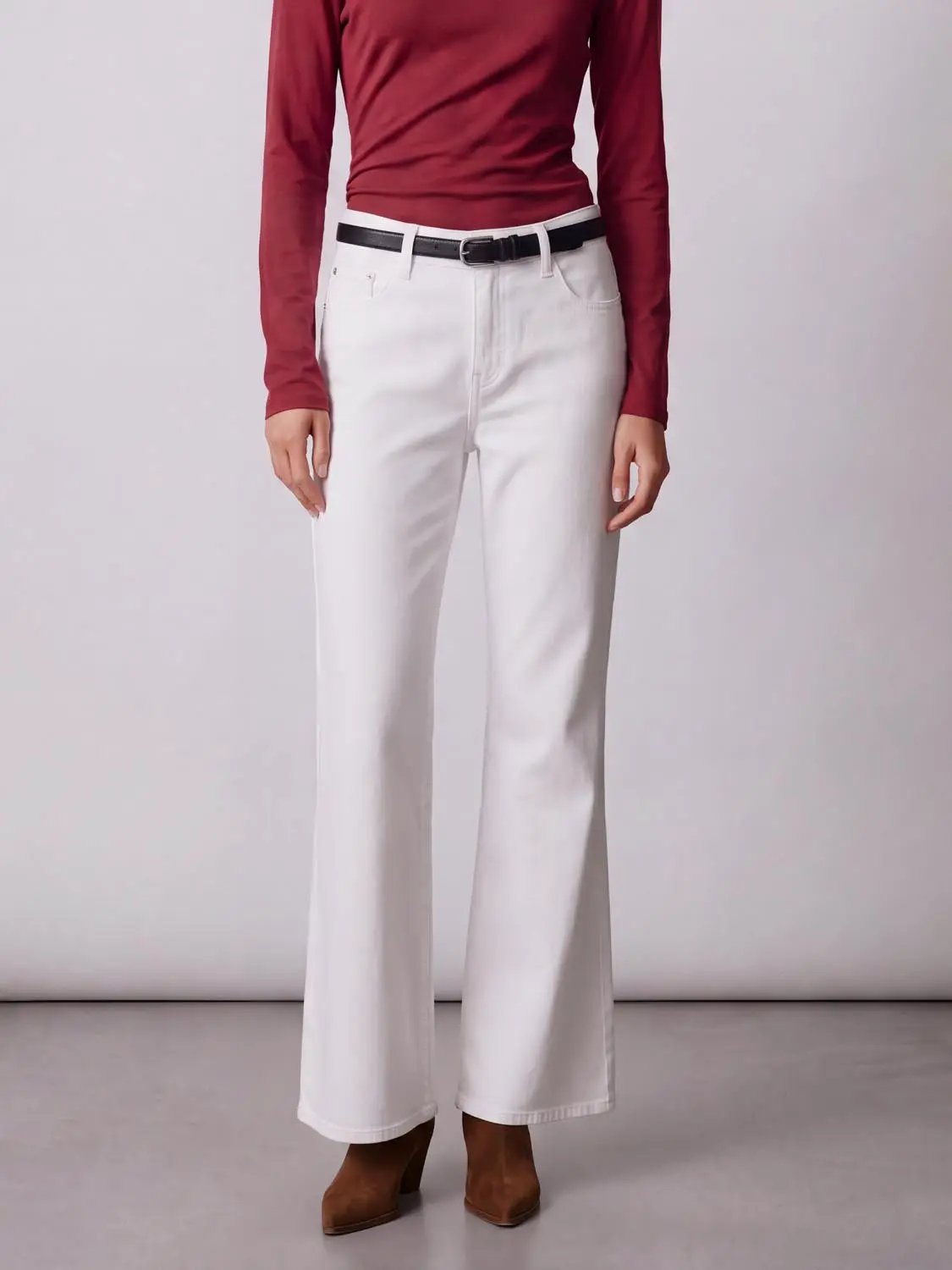 Mid Rise Belt Loop Cotton Stretch Flared Jeans in white