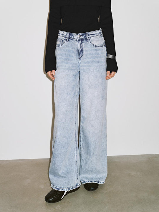 Jeans anchos de pierna suelta