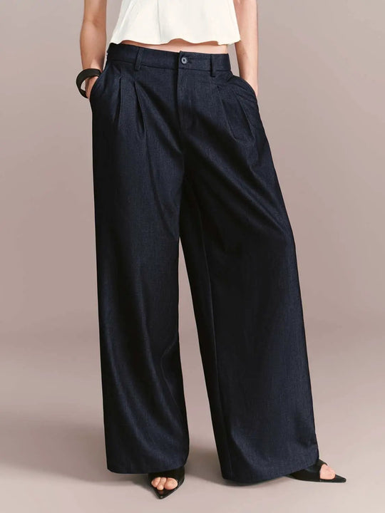 Pleated Wide Leg Jeans