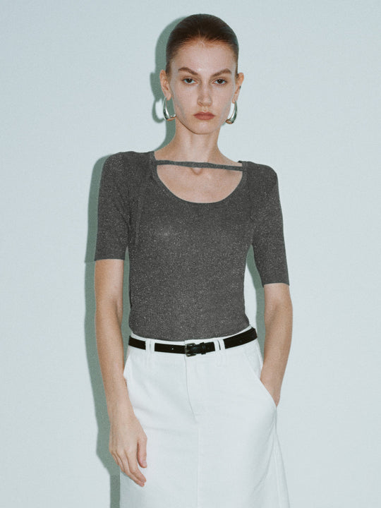 Enges Strick-T-Shirt mit Schlüssellochausschnitt