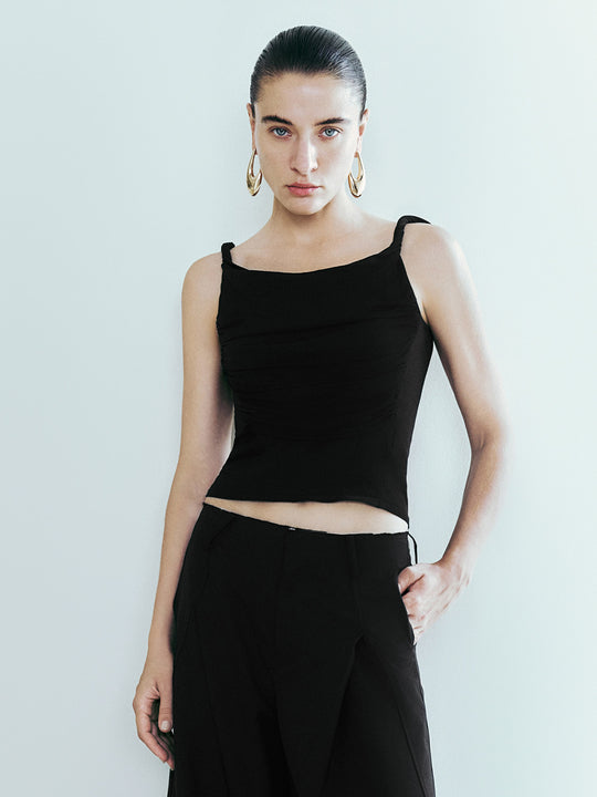 Top in maglia skinny con collo a cowl