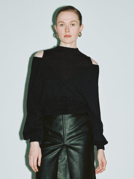 T-shirt moulant en tricot à épaules dénudées