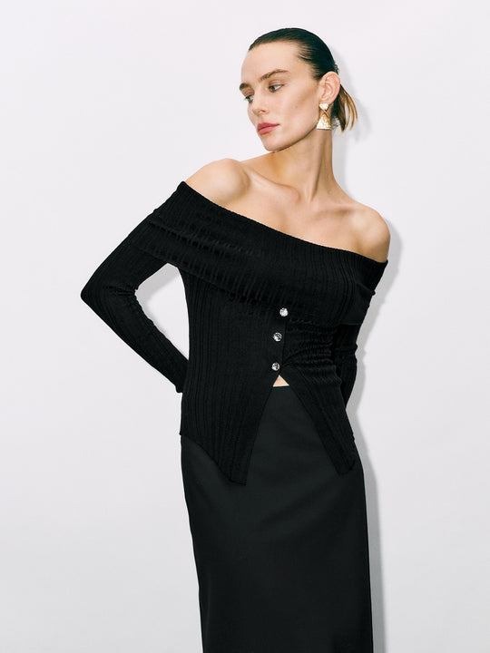 Schulterfreies, schmales Strick-T-Shirt