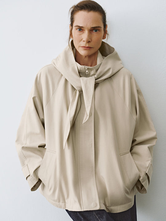 Giacche con cerniera e decorazione a balze