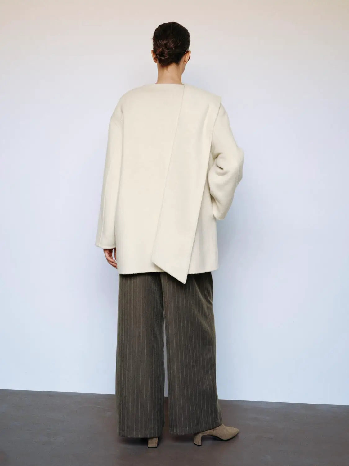 Coat by Urban Revivo Fashion, ivory oversized with asymmetric back hem, back view