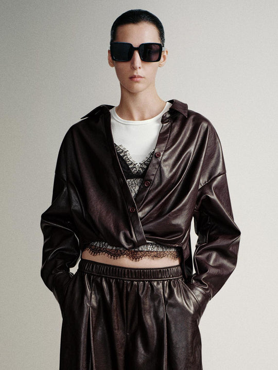 Camisas recortadas de cuero vegano