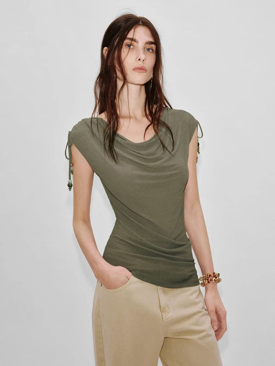 Camisetas con manga corta, cuello vuelto y fruncido
