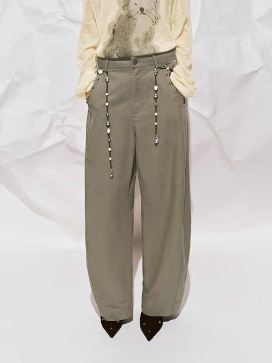 Locker sitzende Hosen mit weitem Bein