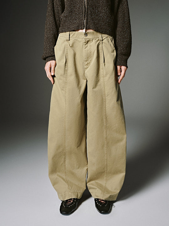 Pantaloni a cuciture laterali