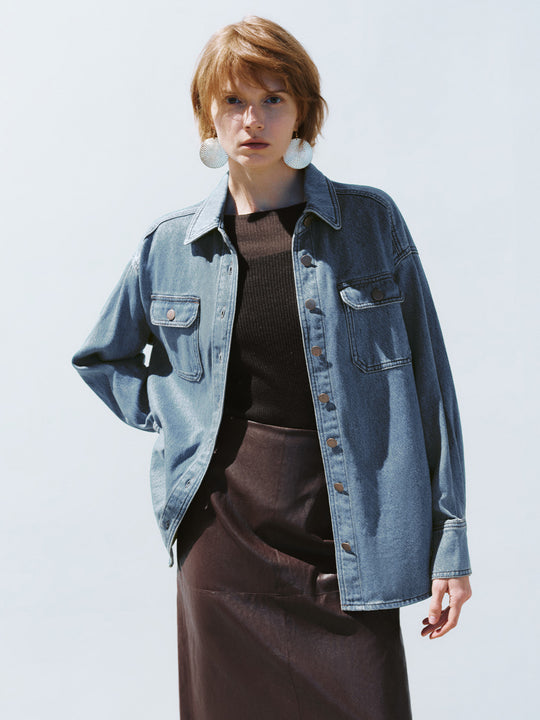 Chemise en jean ample et droite
