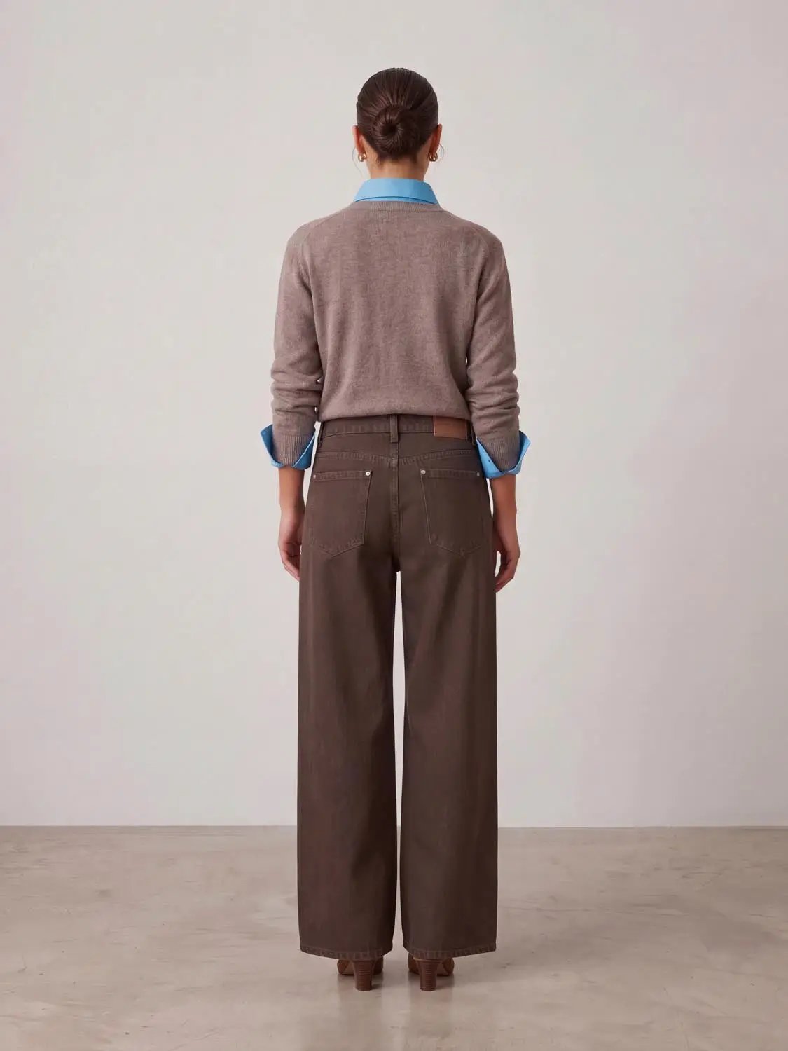 W_Jeans High waist brown denim pants with contrast stitch back pockets, loose wide leg, back view; Urban Revivo Fashion