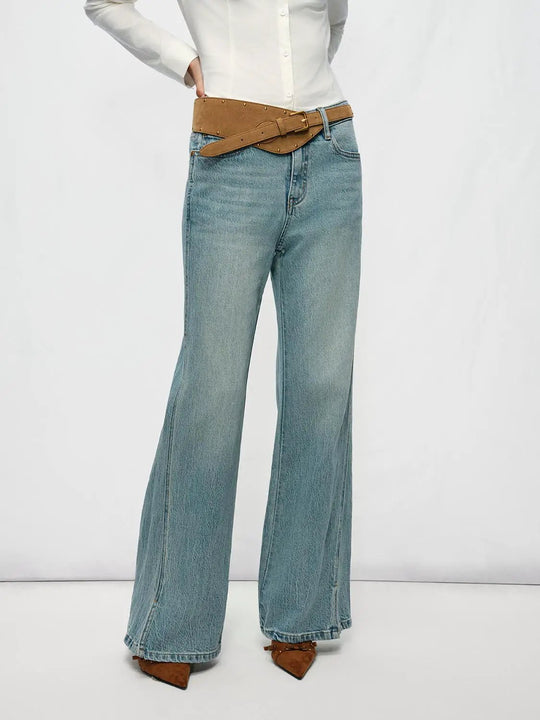 Mid-waisted Wide-leg Jeans