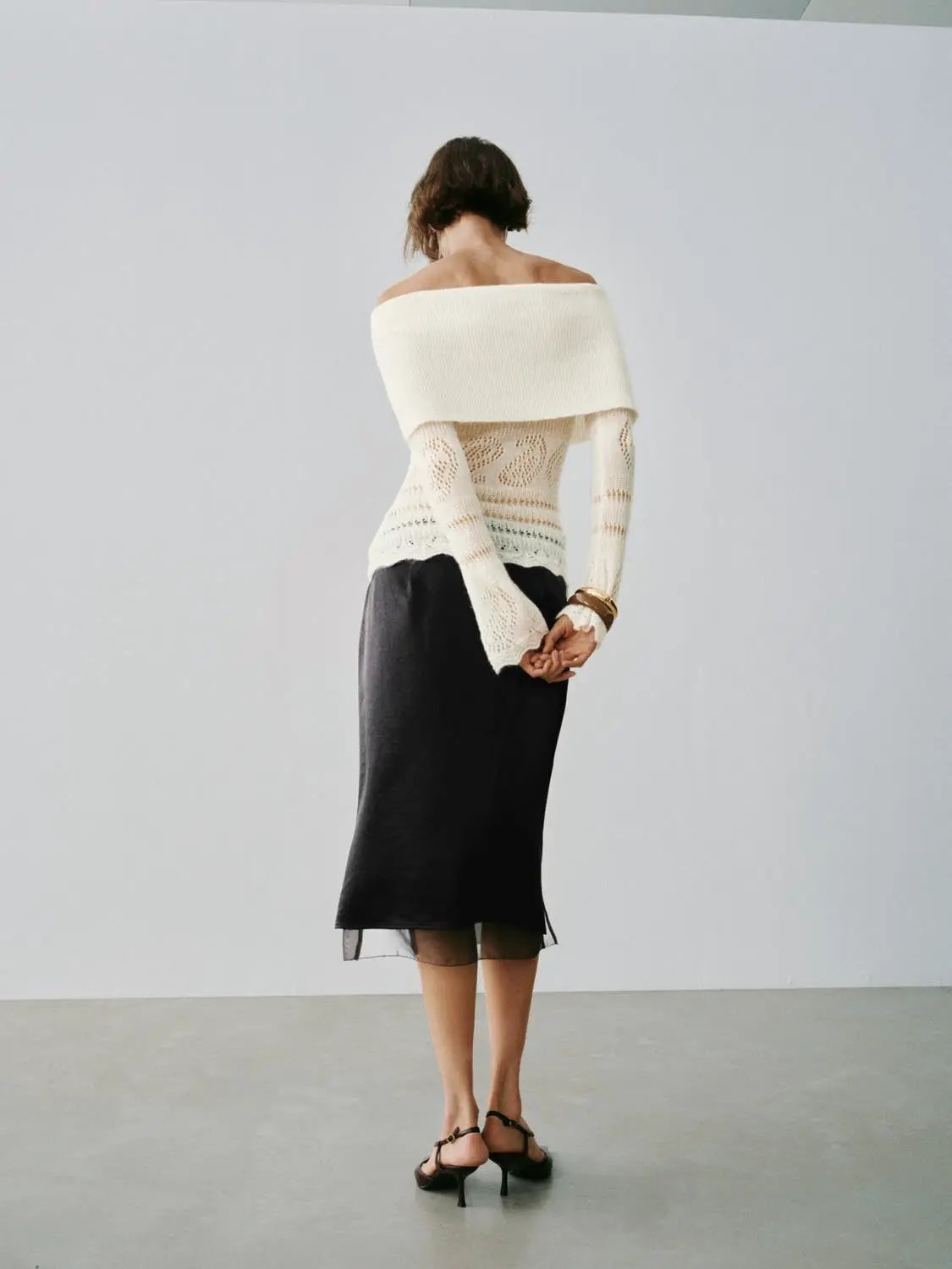Off-Shoulder rib-knit lace long-sleeve T-shirt in white