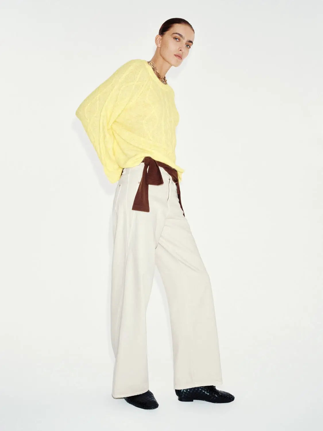 Knit T-Shirt by Urban Revivo Fashion in yellow, loose-knit texture