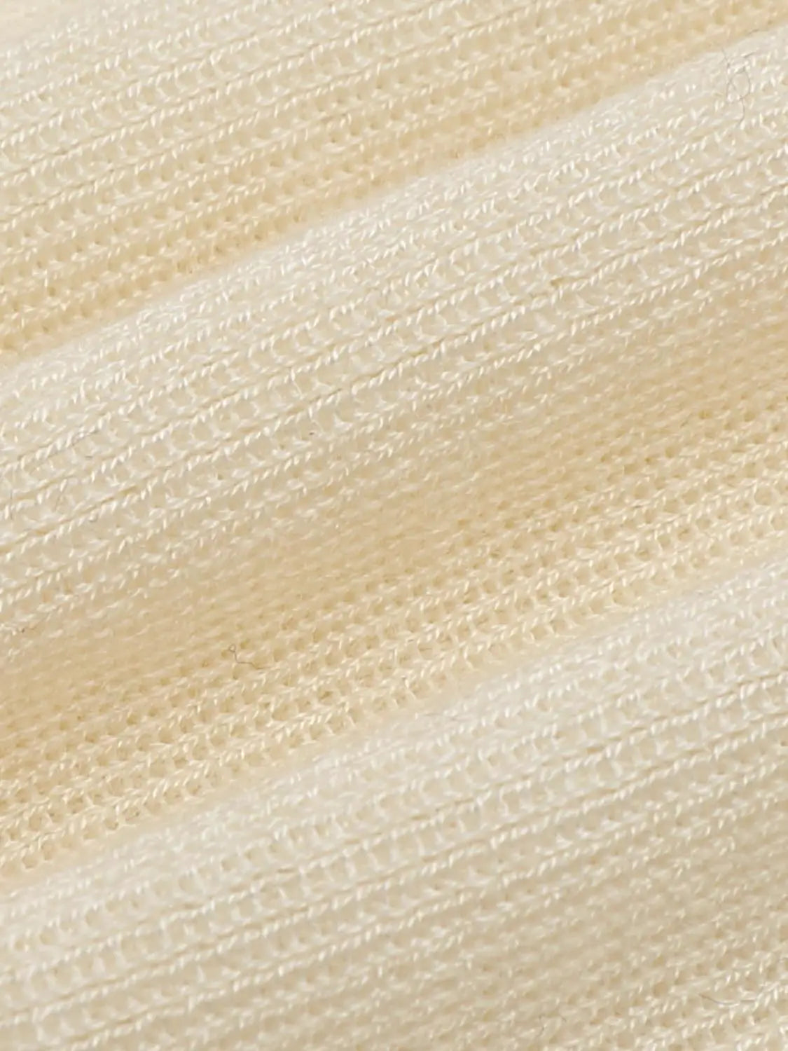 Knit T-Shirt beige knit fabric close-up, Urban Revivo Fashion