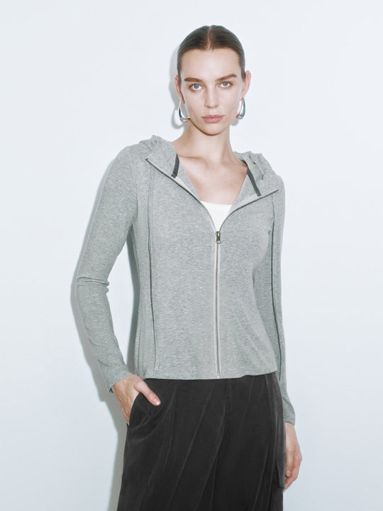 Vestes skinny zippées sur le devant