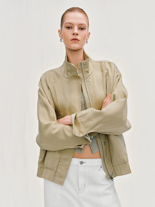Giacca oversize con cerniera frontale, collo alto e maniche lunghe