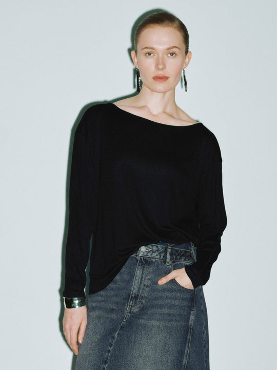 Camisetas de manga larga con corte en la espalda