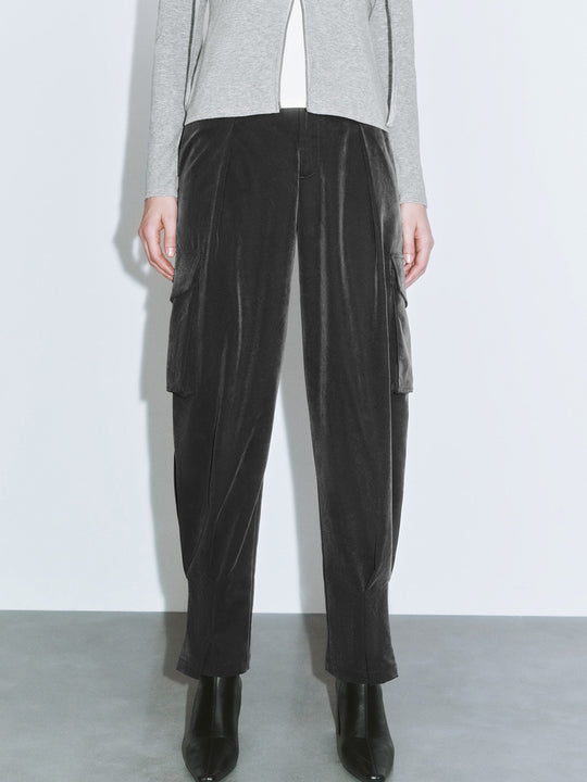 Pantalon coupe carotte en velours